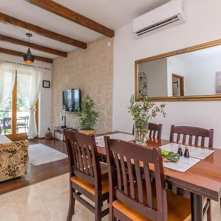 Beautiful In With Kitchen Polaca